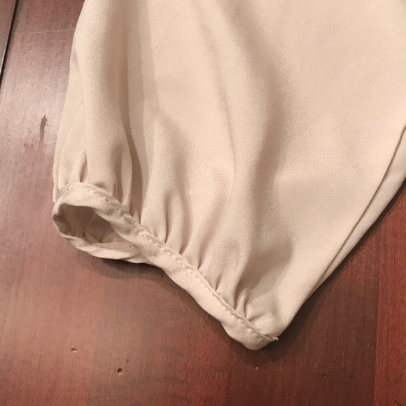 FINAL PRICE 💼 Pale Taupe Blouse - Picture 3 of 5